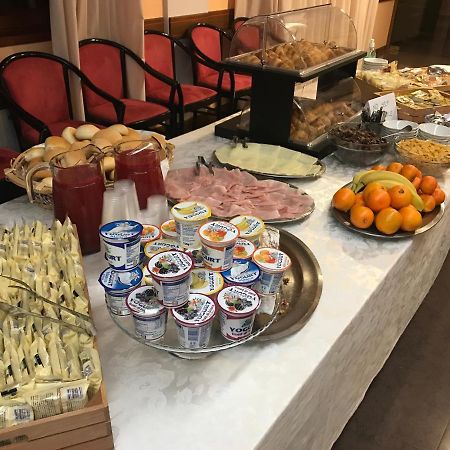 Fino Del Monte Hotel Libia מראה חיצוני תמונה